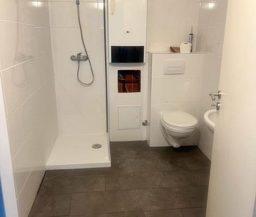 Dachgeschosswohnung mit Dachterrasse – Bremen Neustadt - Photo 2