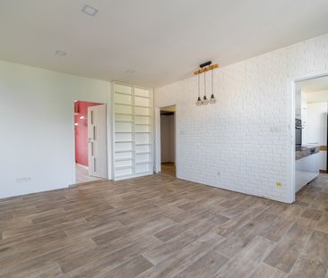 Pronájem bytu 3+1 72 m² - Fotografie 2