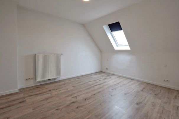 Gerenoveerd 3-slaapkamerappartement te huur in kleinschalig gebouw te Bredene. - Foto 1