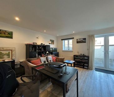 3 bedroom end of terrace house to rent - Photo 1