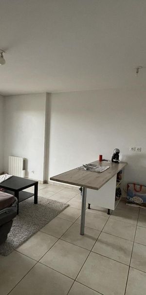 Location Appartement 1 pièce 28m² BRON 69500 - Photo 2