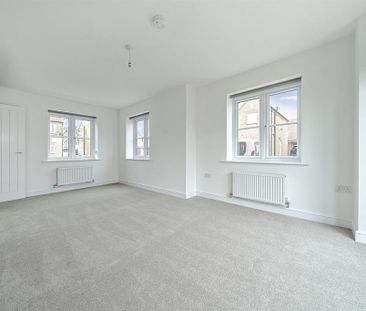 4 bedroom detached house to rent - Photo 1