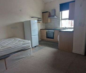 Studio to rent - Photo 1