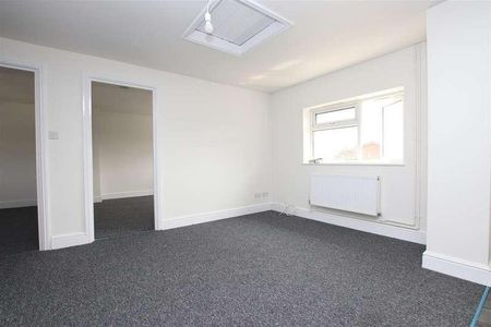 Balmoral Road, Keynsham, Bristol, BS31 - Photo 2