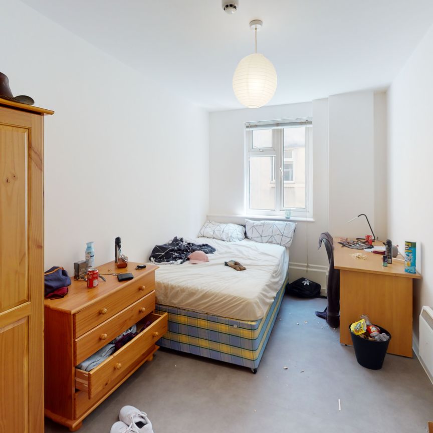 Student Properties to Let - Photo 1