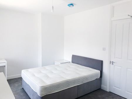 3 Bed Terraced House, Cranmore Crescent, BS10 - Photo 3