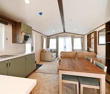 2 bedroom property to rent - Photo 1