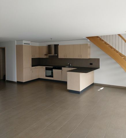 Beautiful and spacious 4.5-room duplex apartment with balcony - Photo 2