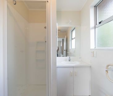 Four Bedroom Family Home - Photo 2