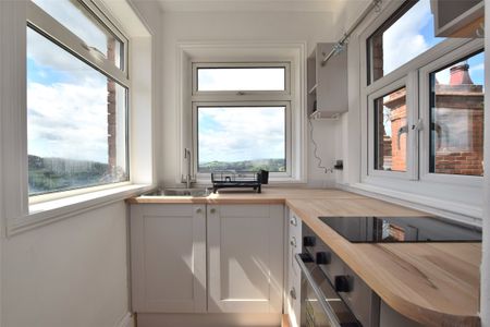 Bisley Road, Stroud, Gloucestershire, GL5 - Photo 2