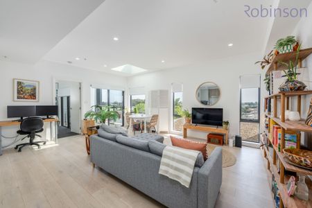 Modern one bedroom apartment with District Views at the 'Ivy' apartments - Photo 2