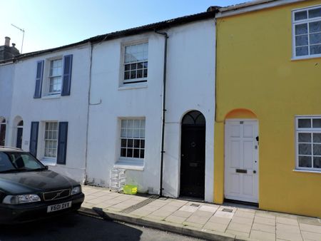 2 bedroom mid-terrace to rent Kemp Street, Brighton - Photo 5