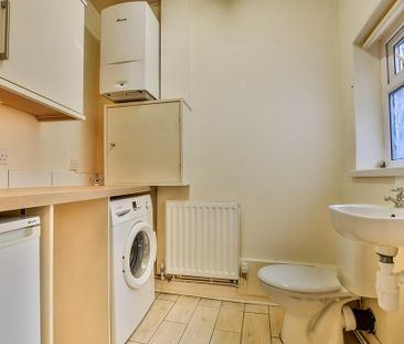 2 bedroom terraced house to rent - Photo 5