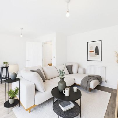 4 bedroom semi-detached house to rent - Photo 1