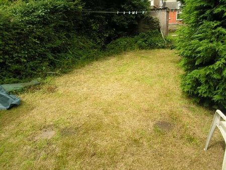 Bedroom House In Winton, BH9 - Photo 4