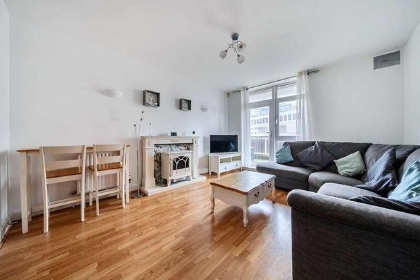 Arethusa House, Gunwharf Quays, Portsmouth, PO1 - Photo 1