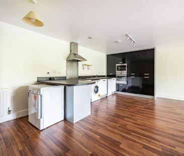 2 bedroom flat to rent - Photo 6