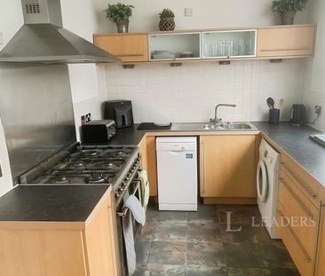 3 bedroom mid-terrace to rent Patteson Road, IP3 - Photo 3