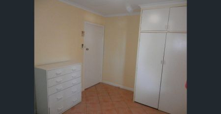 COOL POOL AND 4 BEDROOMS IN BULGARRA! - Photo 2