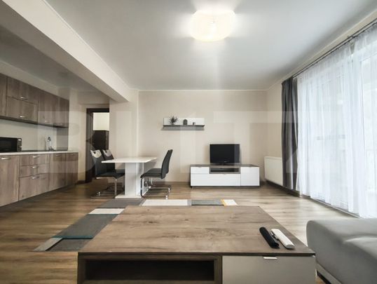 Apartament cu 2 camere, bloc SDK, 66 mp, 2 parcari - Fotografie 1