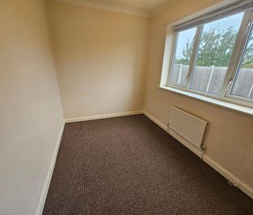 2 bedroom semi-detached house to rent - Photo 5