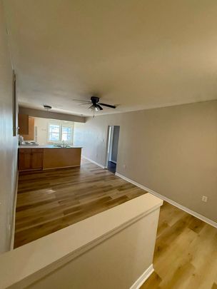 For Lease - 108 Mississaga Street Unit# D, Orillia, Ontario - Photo 1