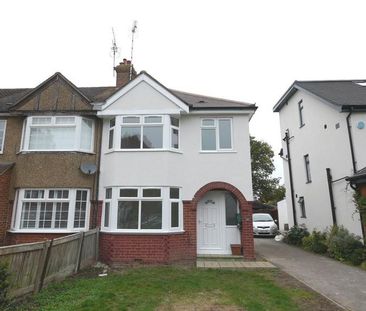 4 bedroom semi-detached house to rent - Photo 2