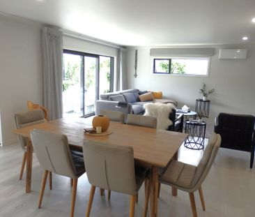 Modern 3 bedroom + office - Leamington - Photo 6