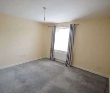 2 bedroom end of terrace house to rent - Photo 4