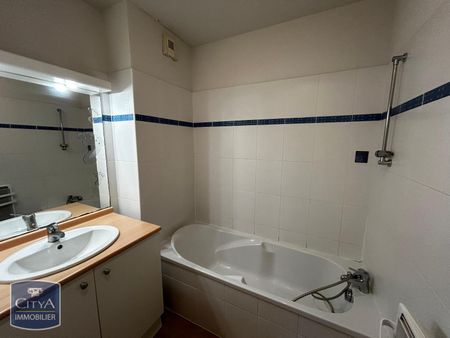 Location Appartement 2 pièces 37m² ST PIERRE DU MONT 40280 - Photo 3