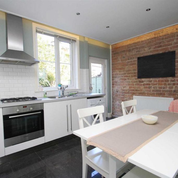2 bedroom terraced house to rent - Photo 1