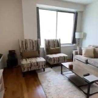 Great deal for this furnished 1 bedroom suite at amazing location! - Photo 3