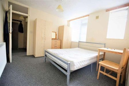 Howards Road, London, E13 - Photo 5