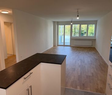 komplett sanierte 3 1/2 Zi. Wohnung im Grünen am Dorfbach - Photo 2