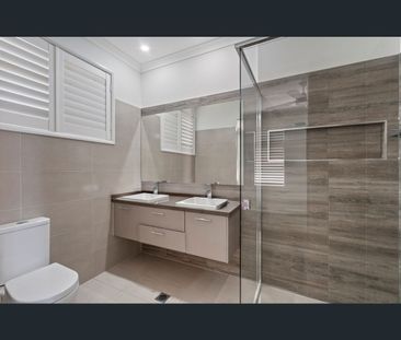 2 John Storey, Park Ridge, Qld 4125 - Photo 3