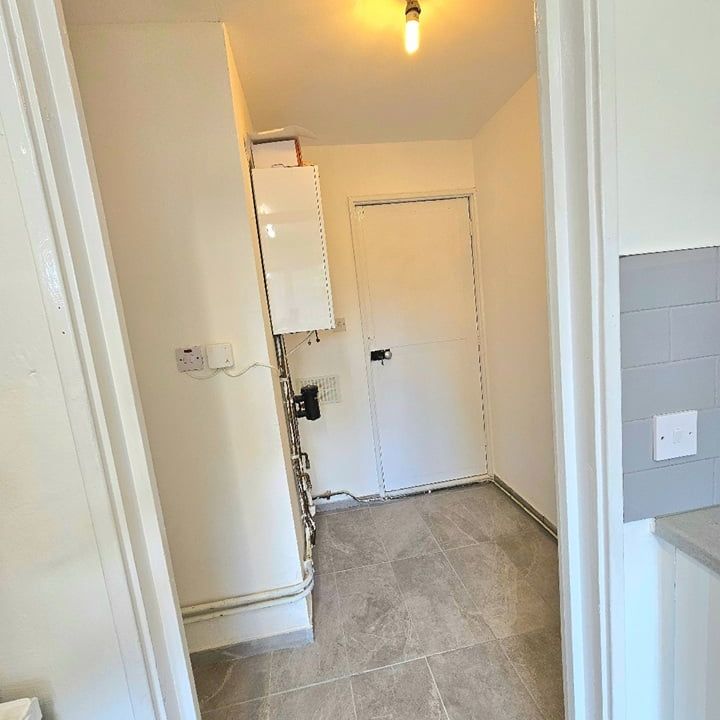 4 Bed Terraced House, Berkeley Path, LU2 - Photo 1