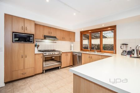 14 Kevington Street, Werribee - Photo 5