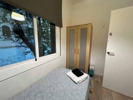 Carrer del Robí, Barcelona, Catalonia 08012 - Photo 2