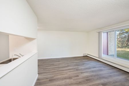 7607 172 St, Alberta, T5T 2P8, Edmonton - Photo 5