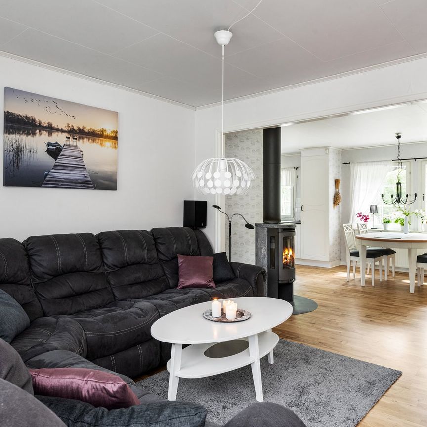 Dillingbyvägen, Norrtälje - Photo 1