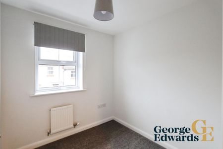 3 bedroom terraced house to rent - Photo 3