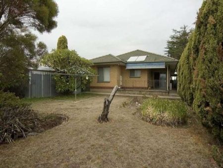 3 Bedroom Family Home in Christies Beach - Photo 5