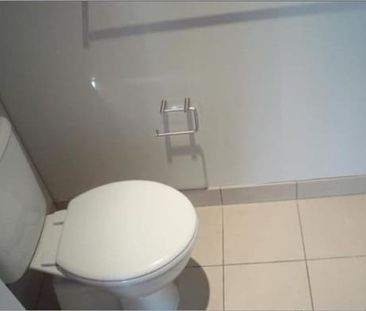 Fully Furnished Unit In Central Location - Photo 4