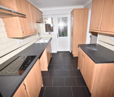 2 bedroom semi-detached house to rent - Photo 4