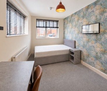 1 bedroom in a house share to rent - Photo 5