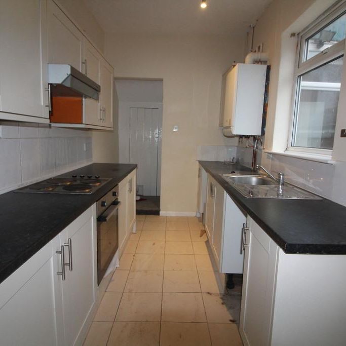 3 bedroom terraced house to rent - Photo 1