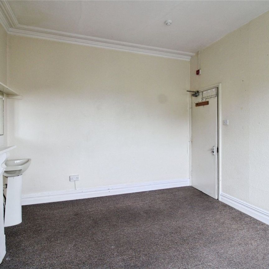 Cromwell Road, - Photo 1