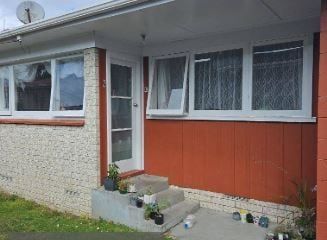 Hilcrest, Hamilton - 2 Bedroom unit - Photo 2