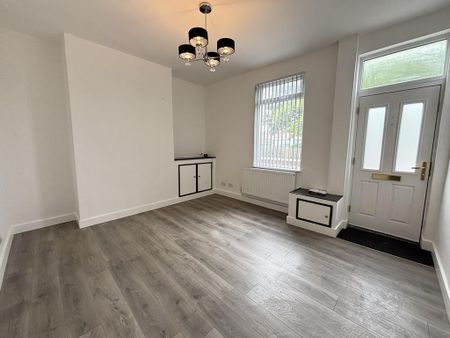 3 bedroom terraced house to rent - Photo 4