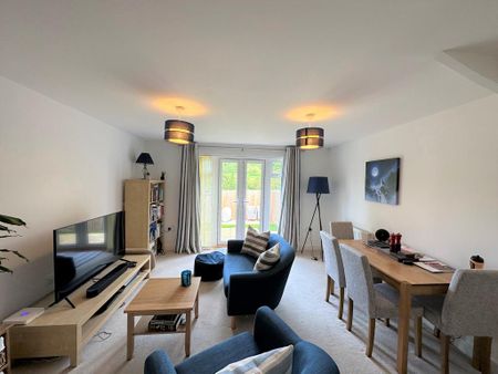 2 bedroom semi-detached house to rent - Photo 5